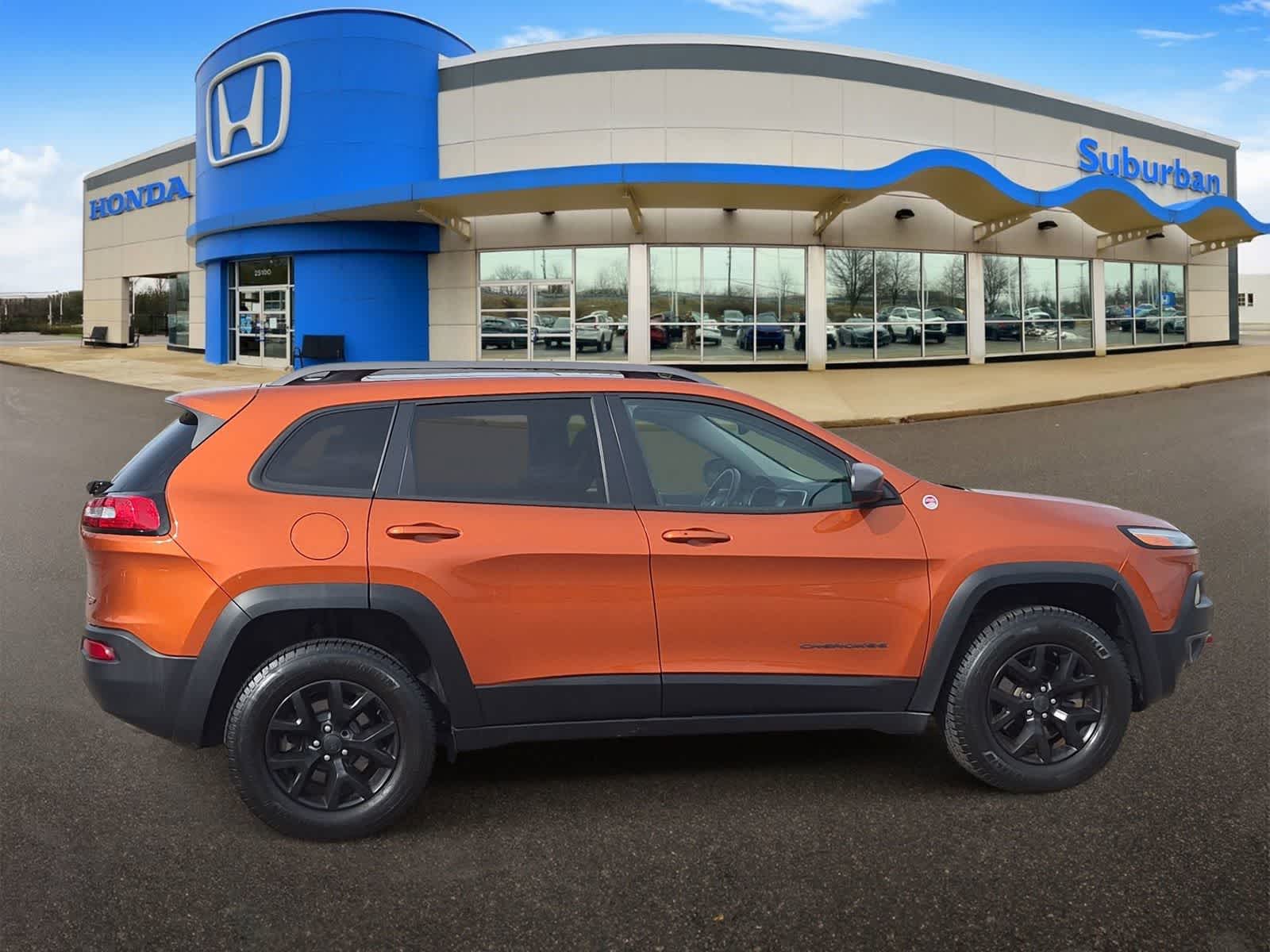 Thumbnail: 2016 Jeep Cherokee - 9