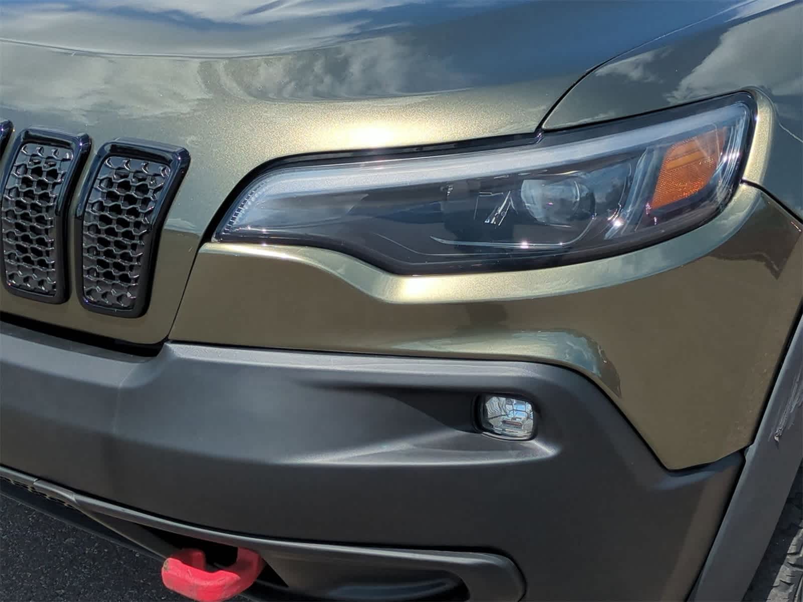 Thumbnail: 2019 Jeep Cherokee - 11