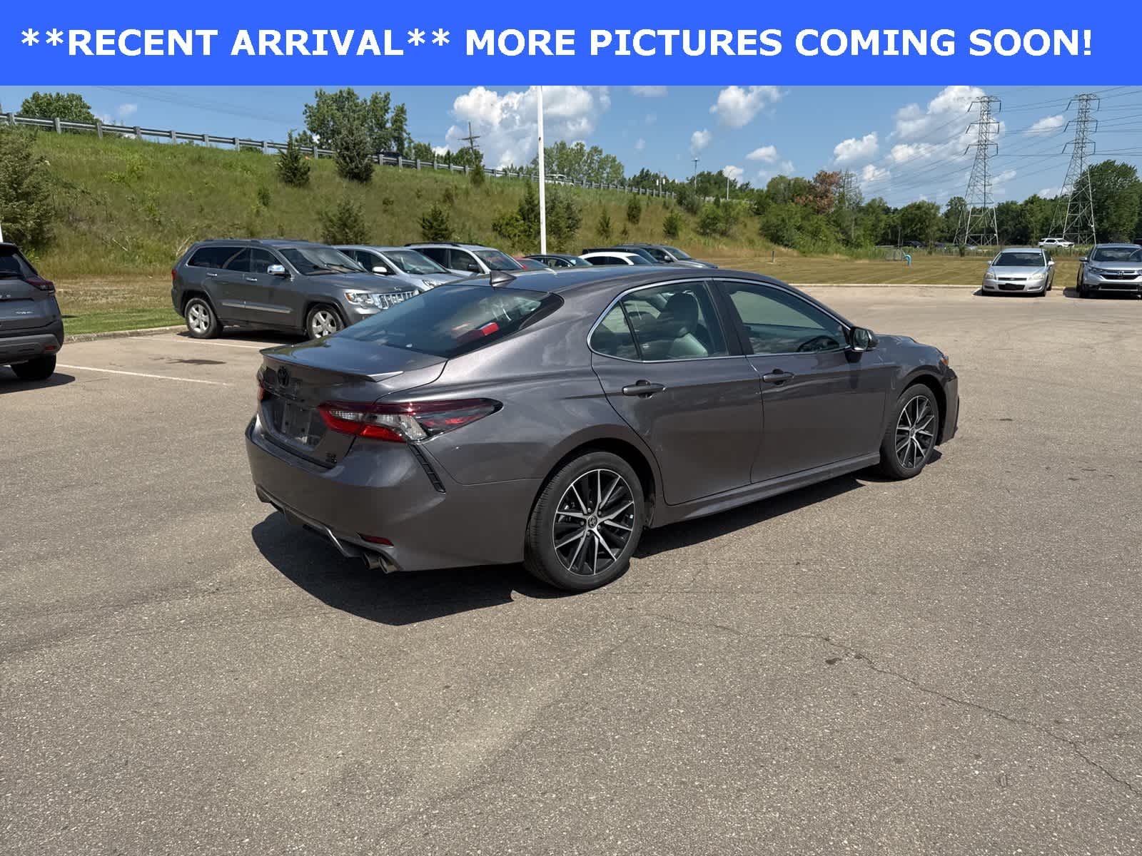 Thumbnail: 2023 Toyota Camry - 12