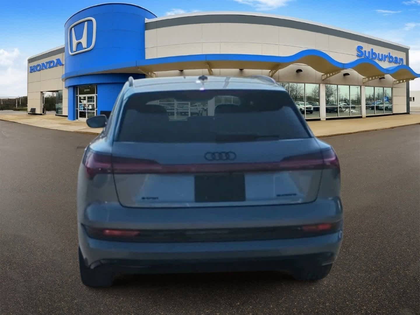 Thumbnail: 2022 Audi e-tron - 7