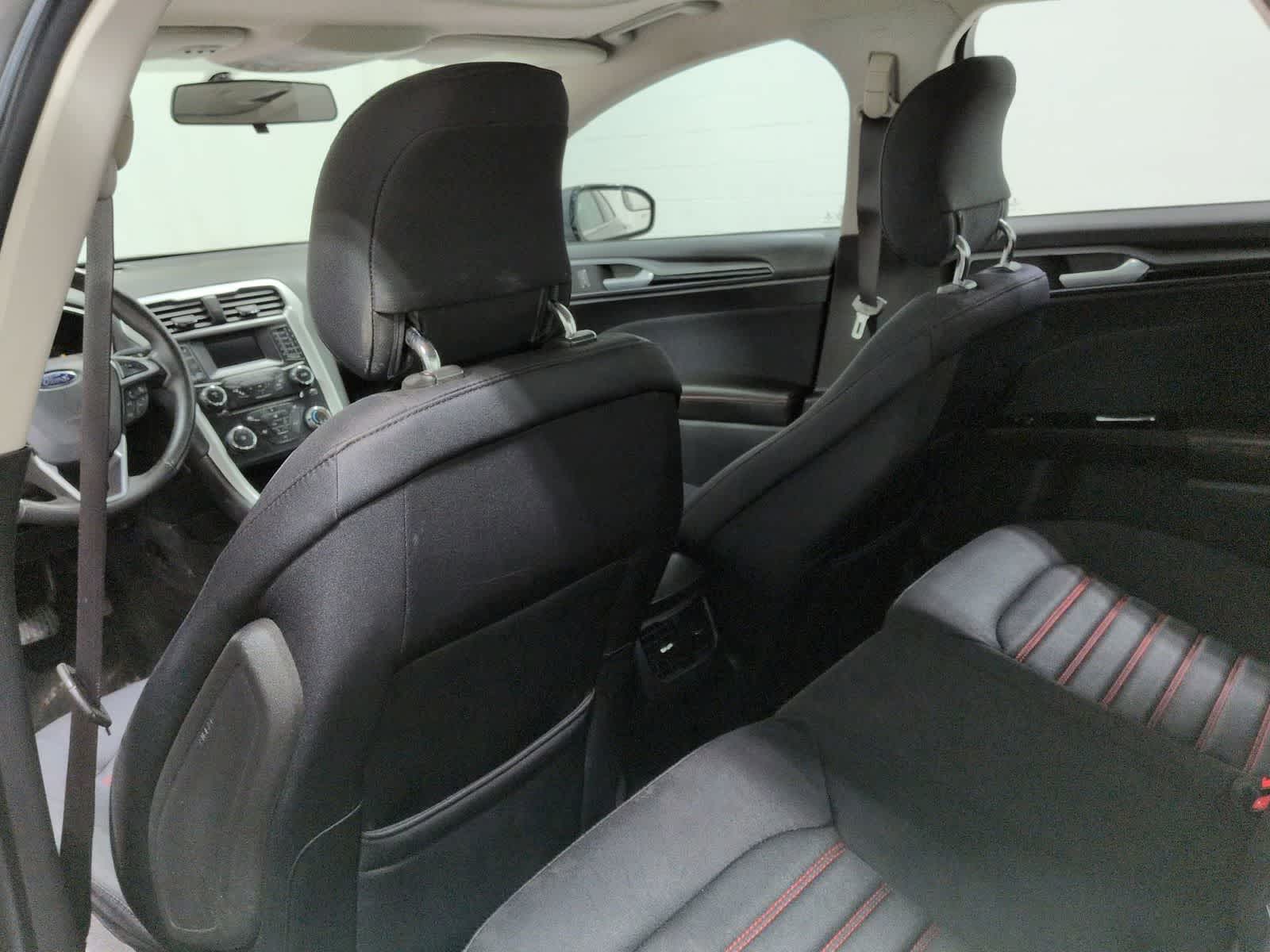 Thumbnail: 2013 Ford Fusion - 19