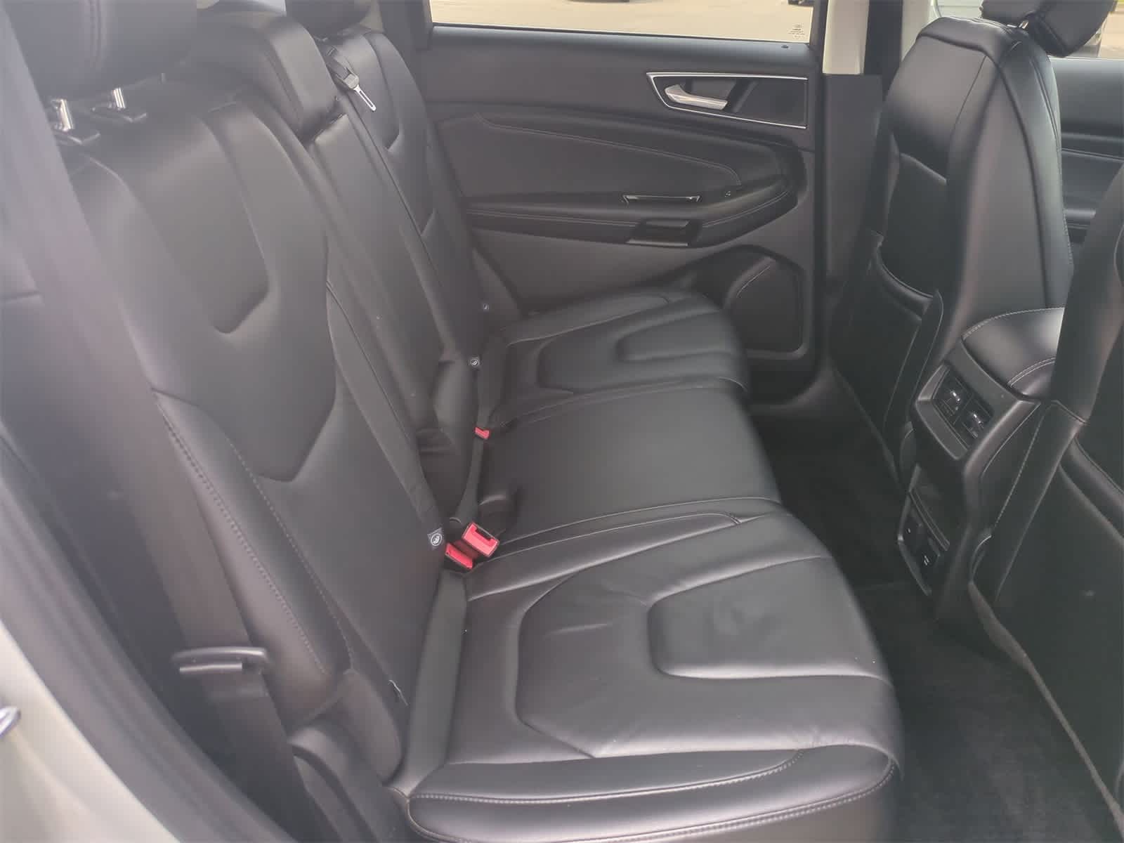 2016 Ford Edge Titanium 20