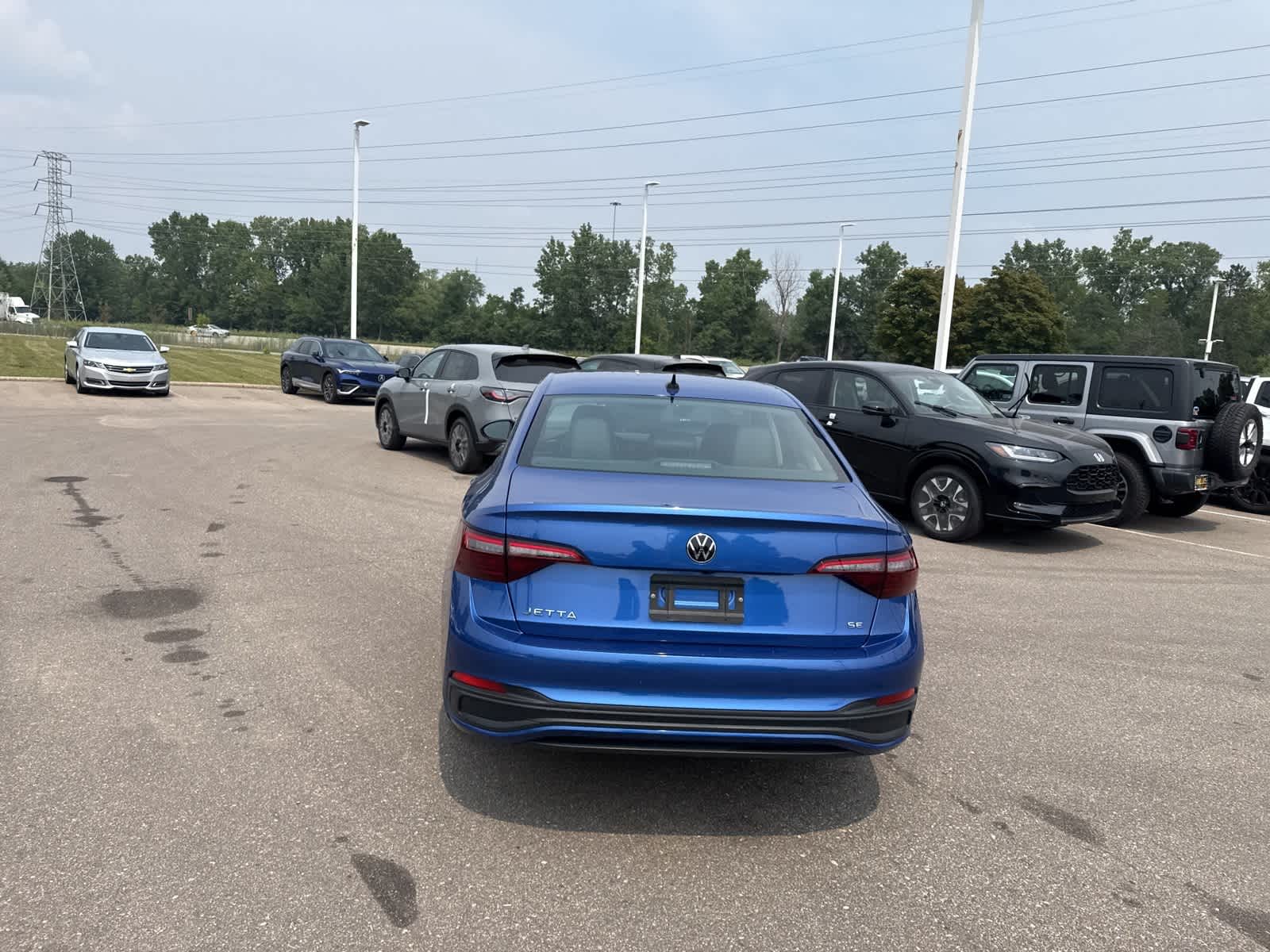 Thumbnail: 2023 Volkswagen Jetta - 18