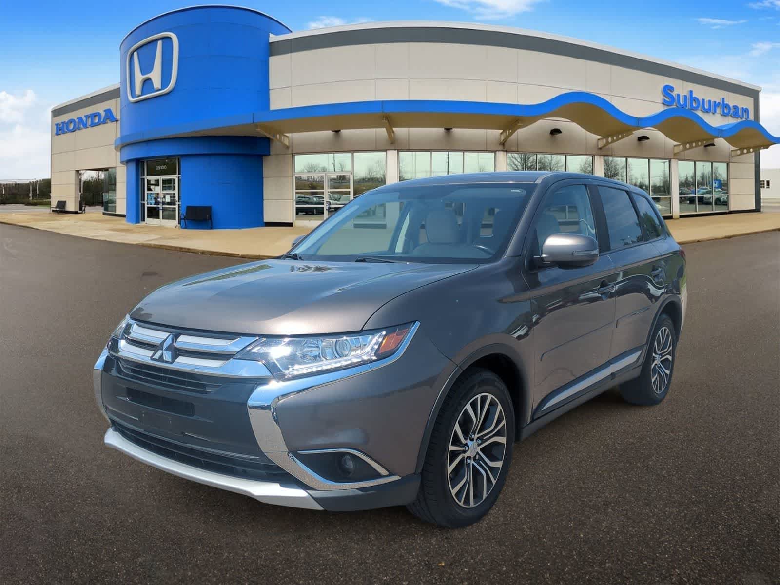 Thumbnail: 2018 Mitsubishi Outlander - 4
