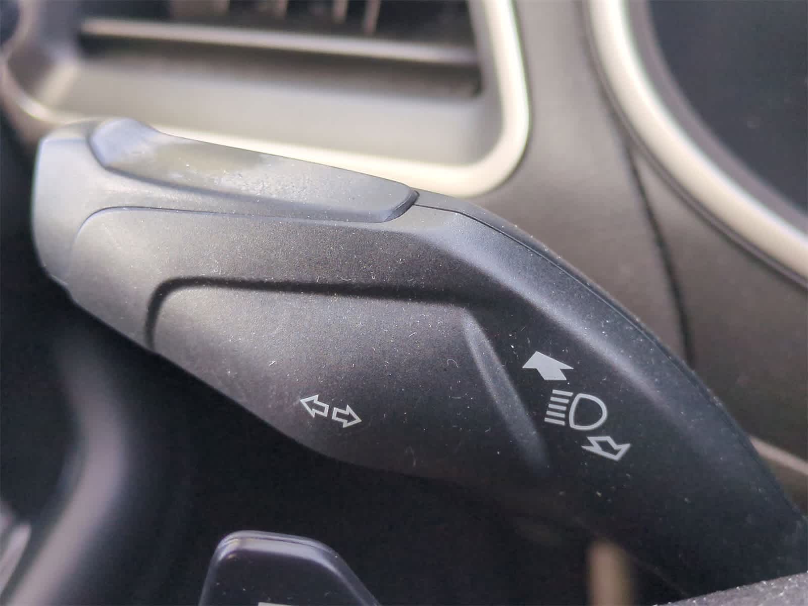 Thumbnail: 2015 Ford Edge - 26