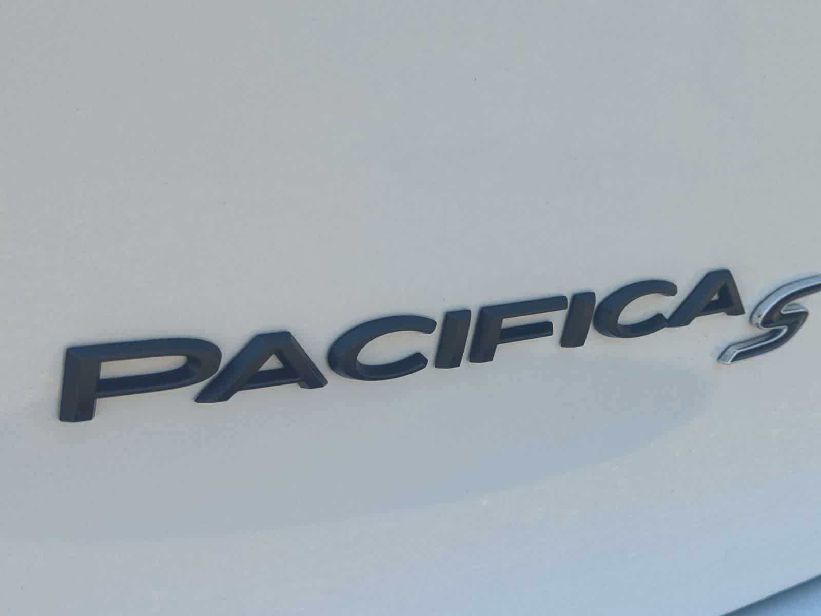 2024 Chrysler Pacifica PHEV Select - Photo 13