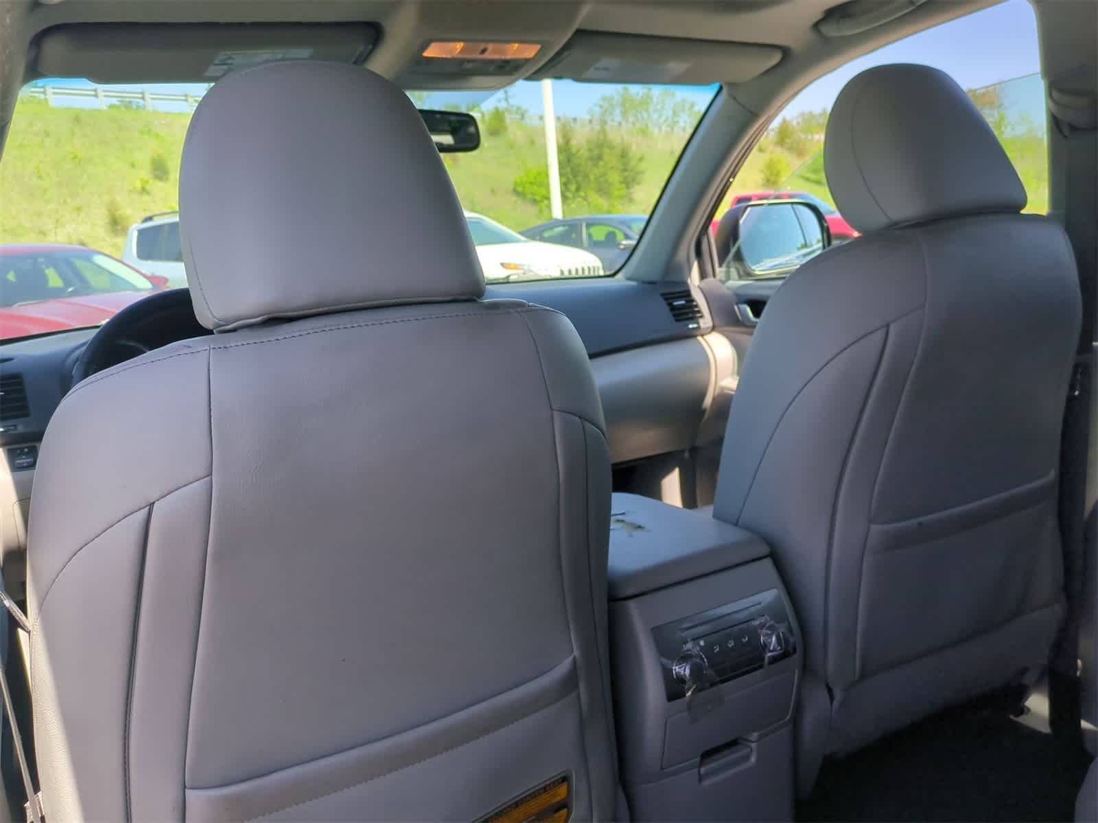 2012 Toyota Highlander SE 18