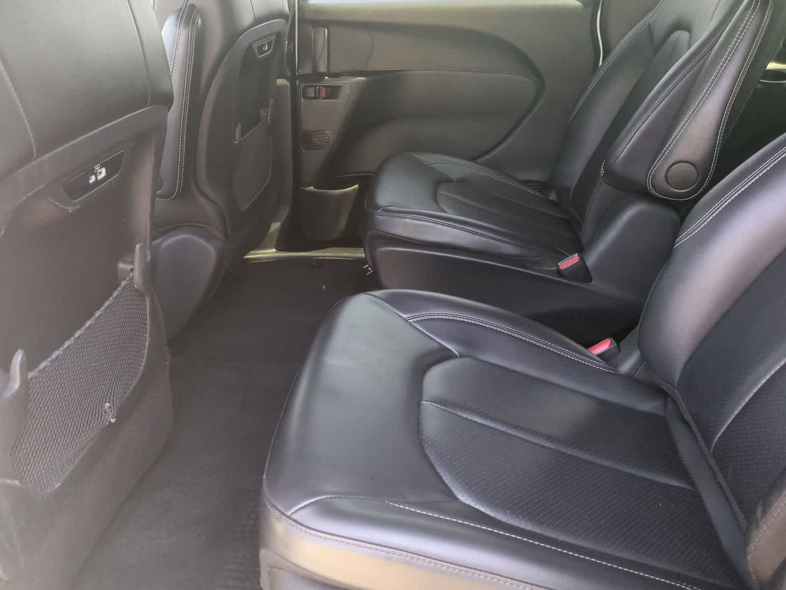 2024 Chrysler Pacifica PHEV Select - Photo 19
