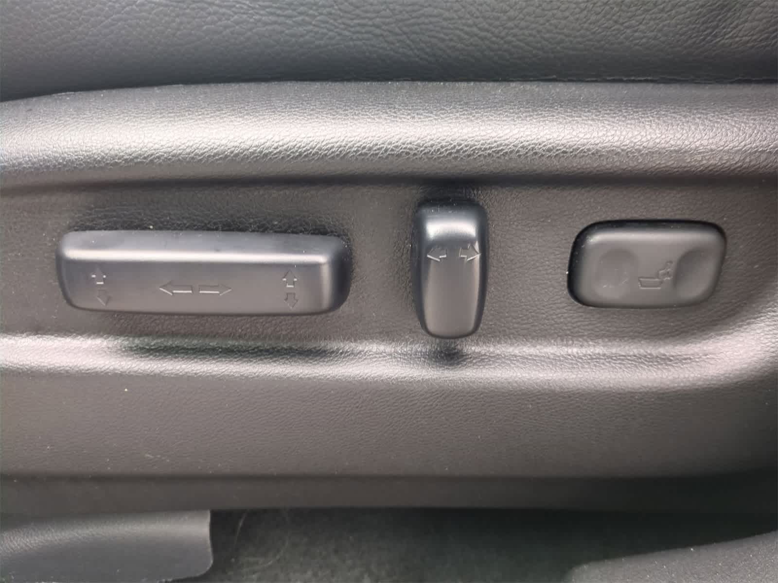 Thumbnail: 2022 Honda Pilot - 18