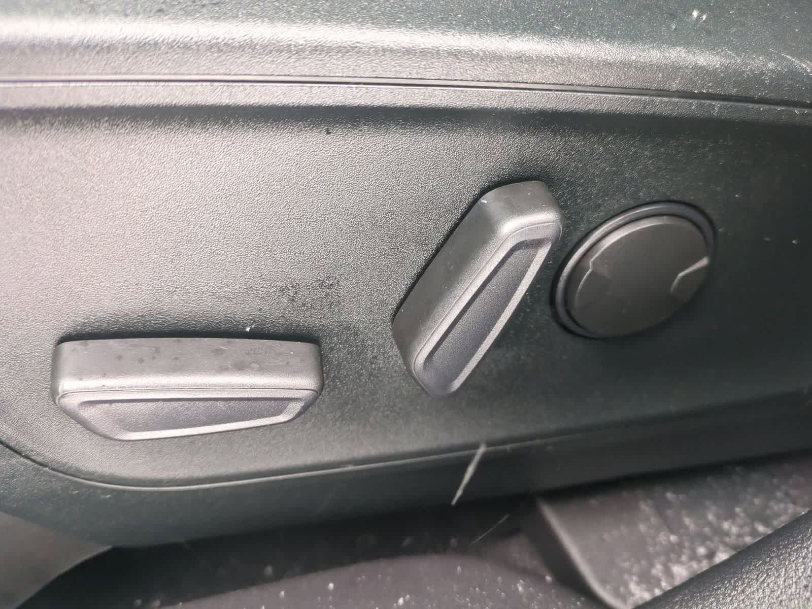 Thumbnail: 2022 Ford Escape - 18