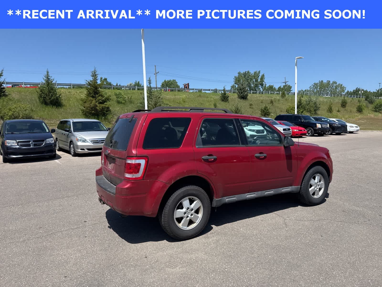 Thumbnail: 2009 Ford Escape - 15