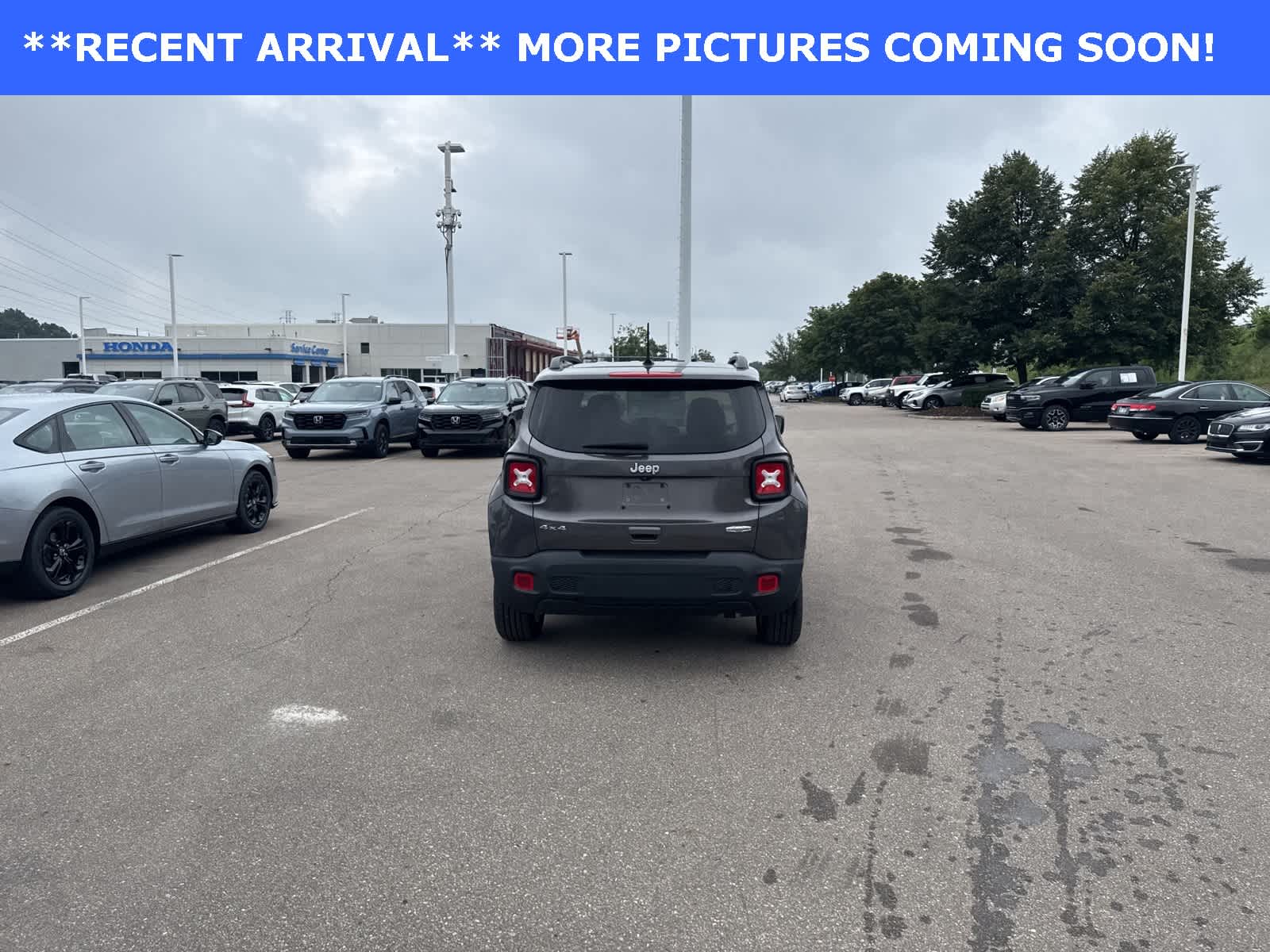 Thumbnail: 2019 Jeep Renegade - 19