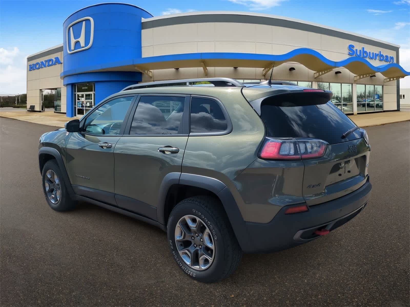 Thumbnail: 2019 Jeep Cherokee - 6