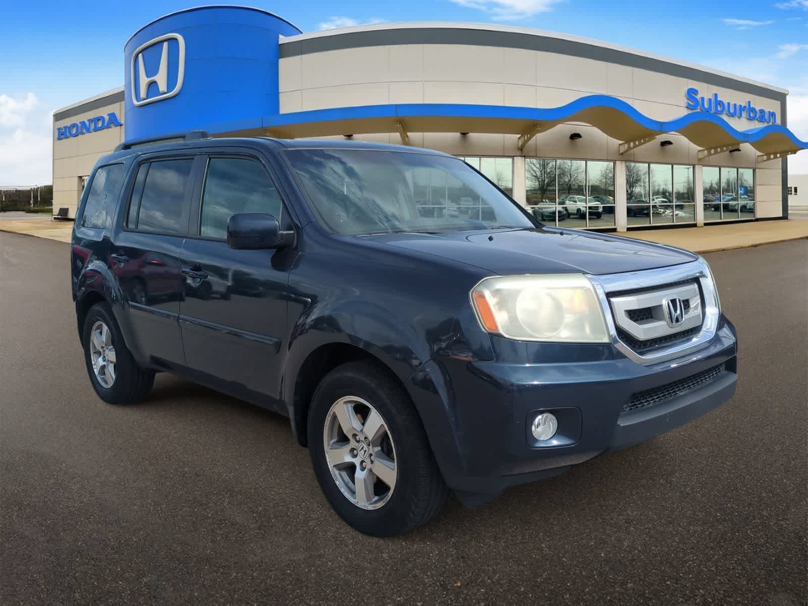 Used 2010 Honda Pilot EX-L with VIN 5FNYF4H55AB024659 for sale in Farmington Hills, MI
