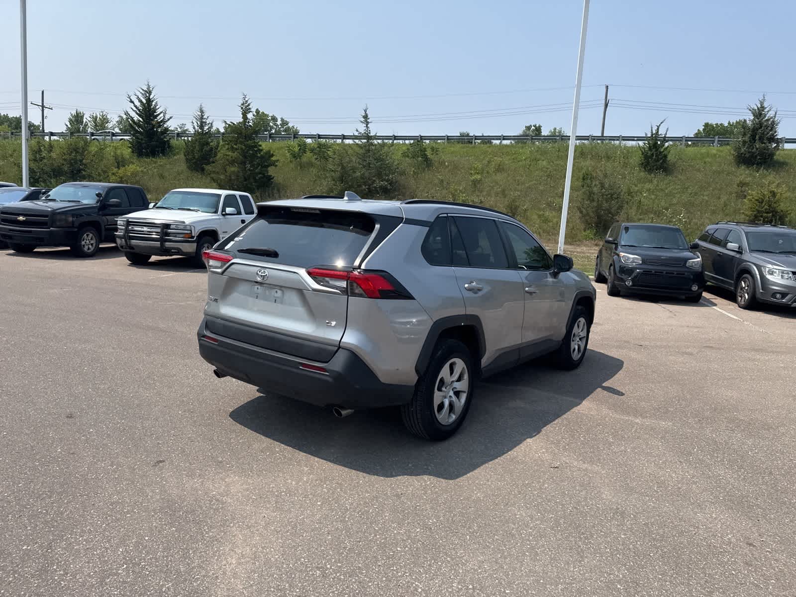 Thumbnail: 2019 Toyota RAV4 - 16