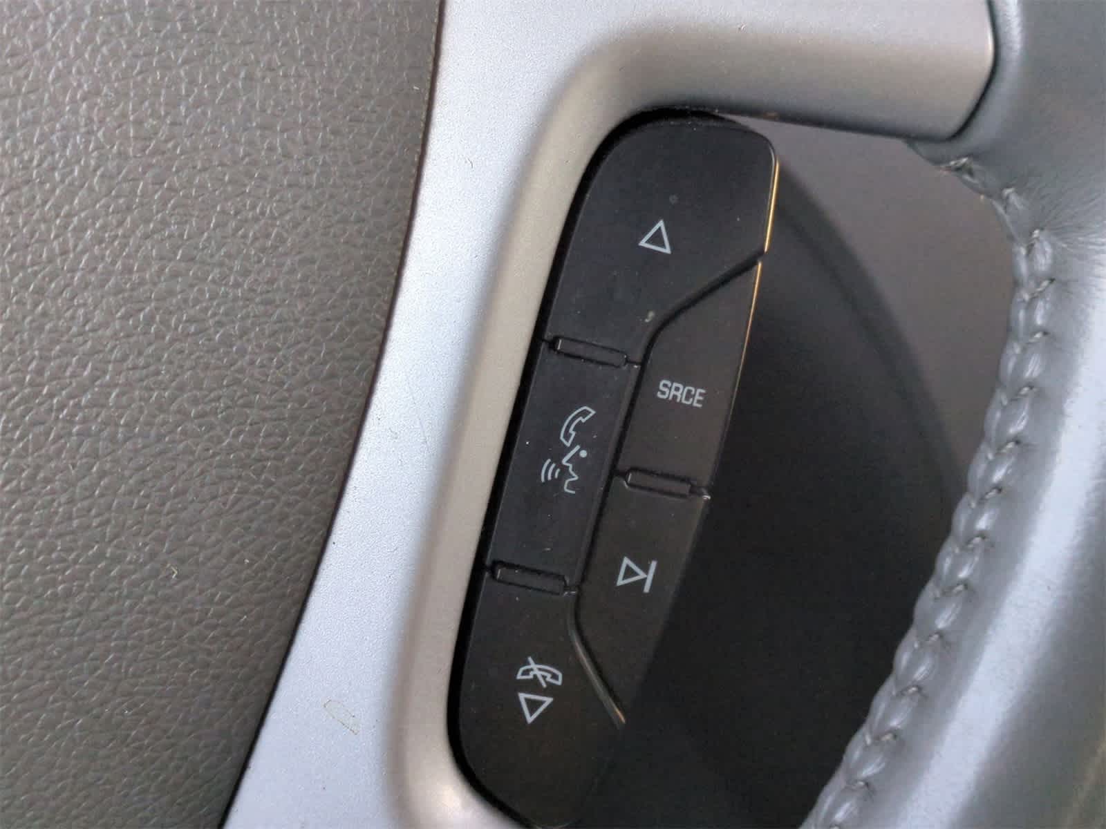 Thumbnail: 2010 Chevrolet Traverse - 26