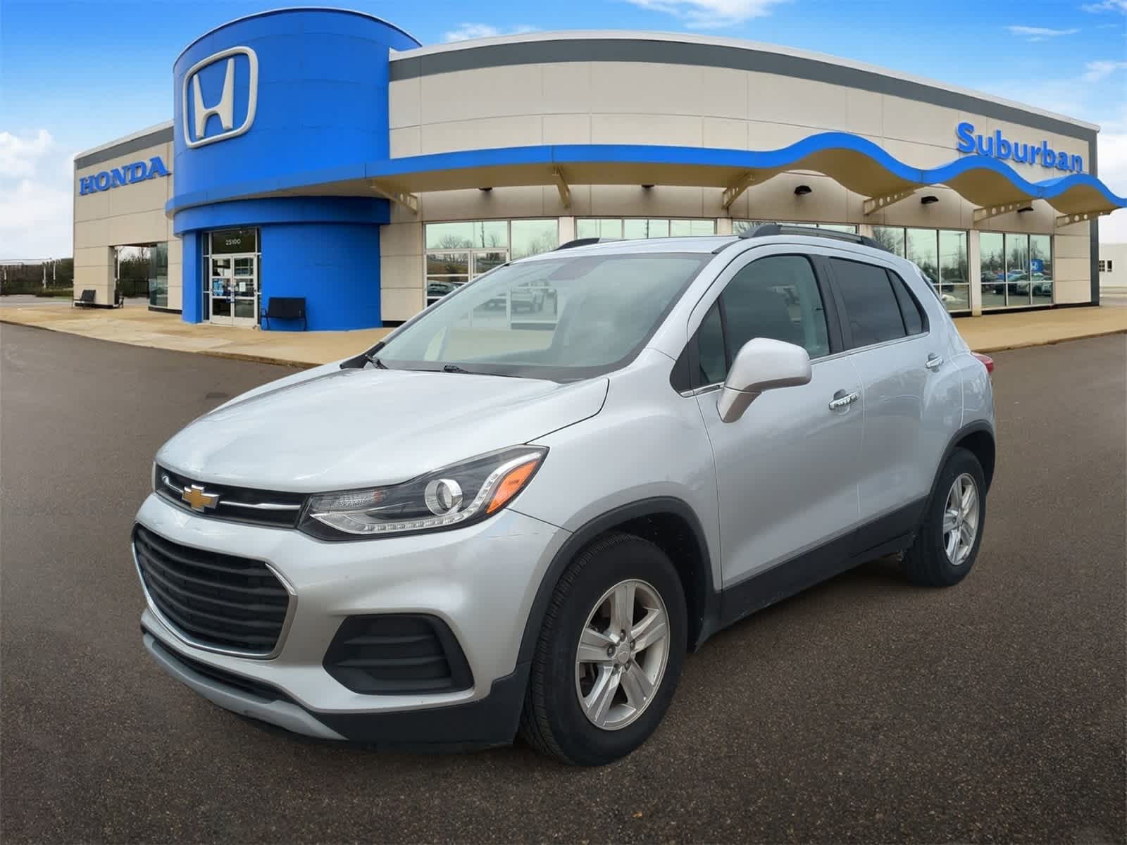 Thumbnail: 2018 Chevrolet Trax - 4