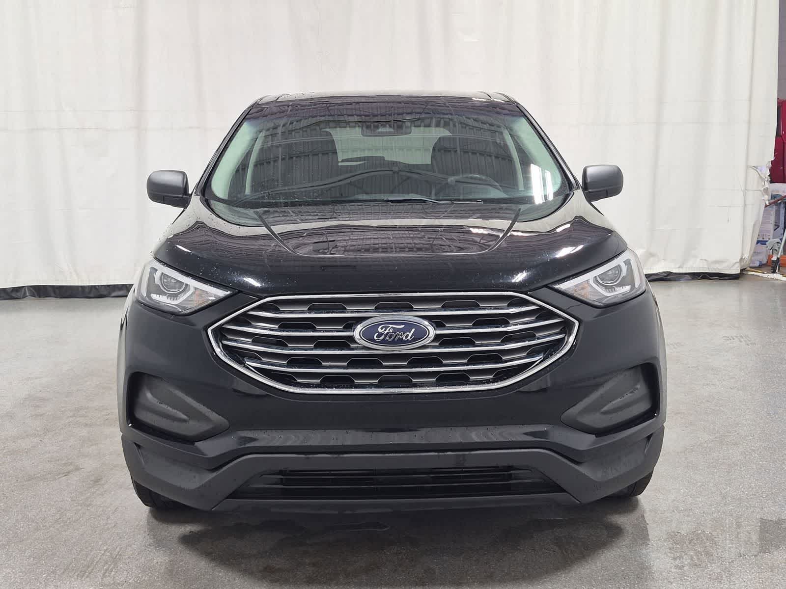 Thumbnail: 2020 Ford Edge - 17
