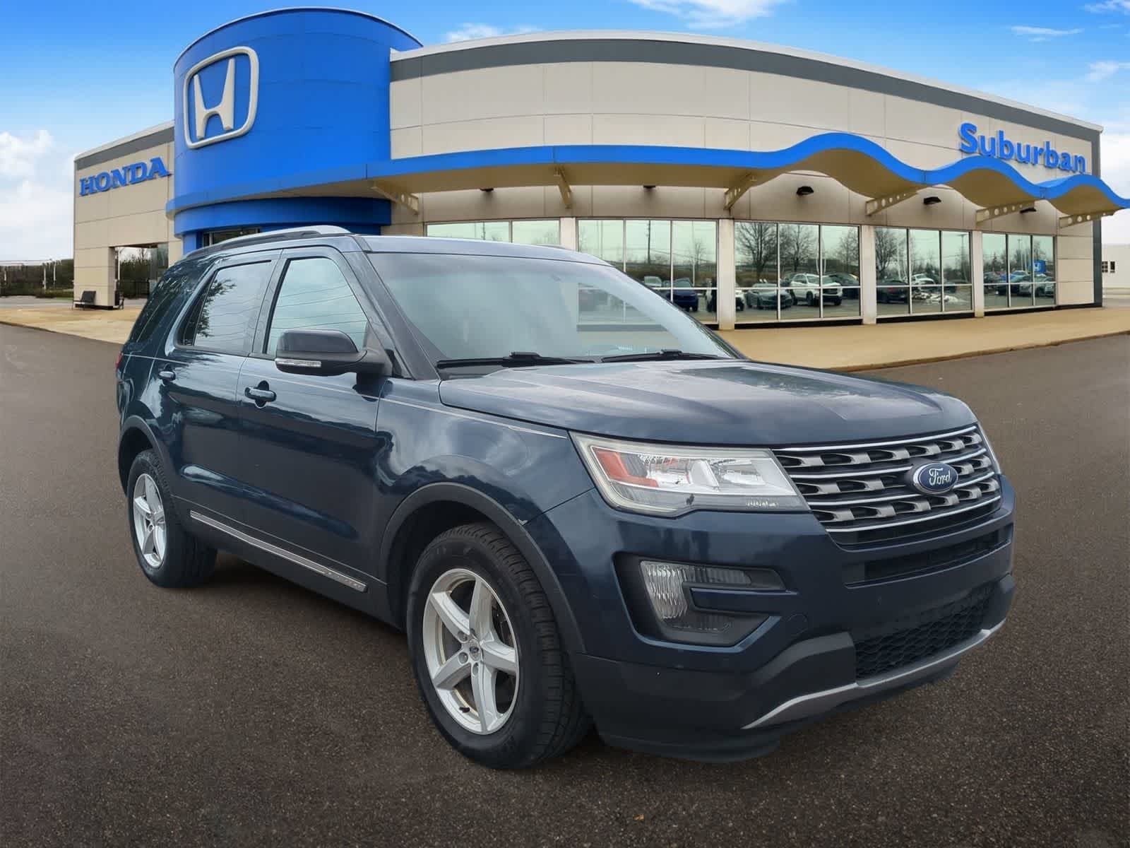 Thumbnail: 2016 Ford Explorer - 2