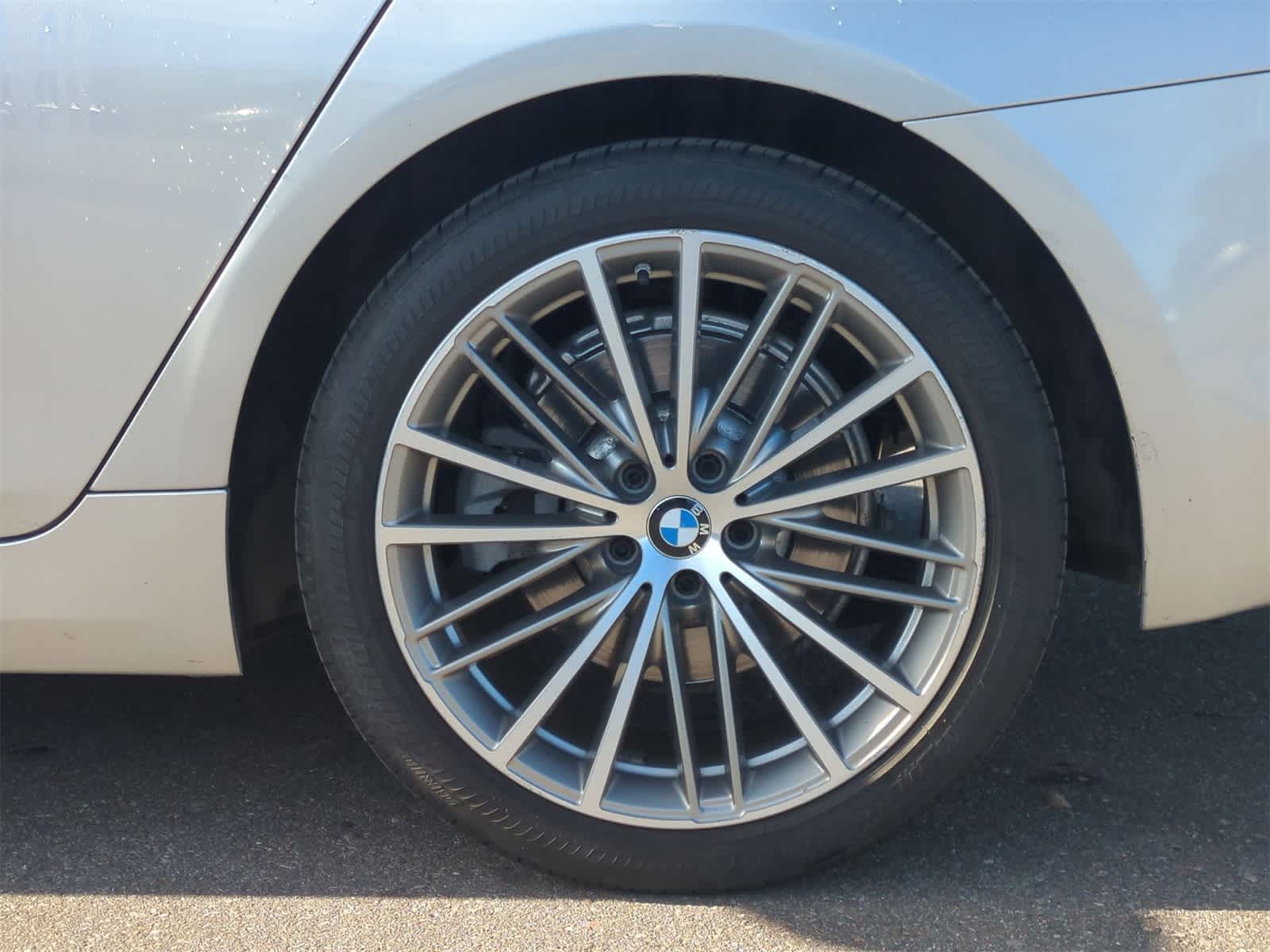 Thumbnail: 2018 BMW 5 Series - 15