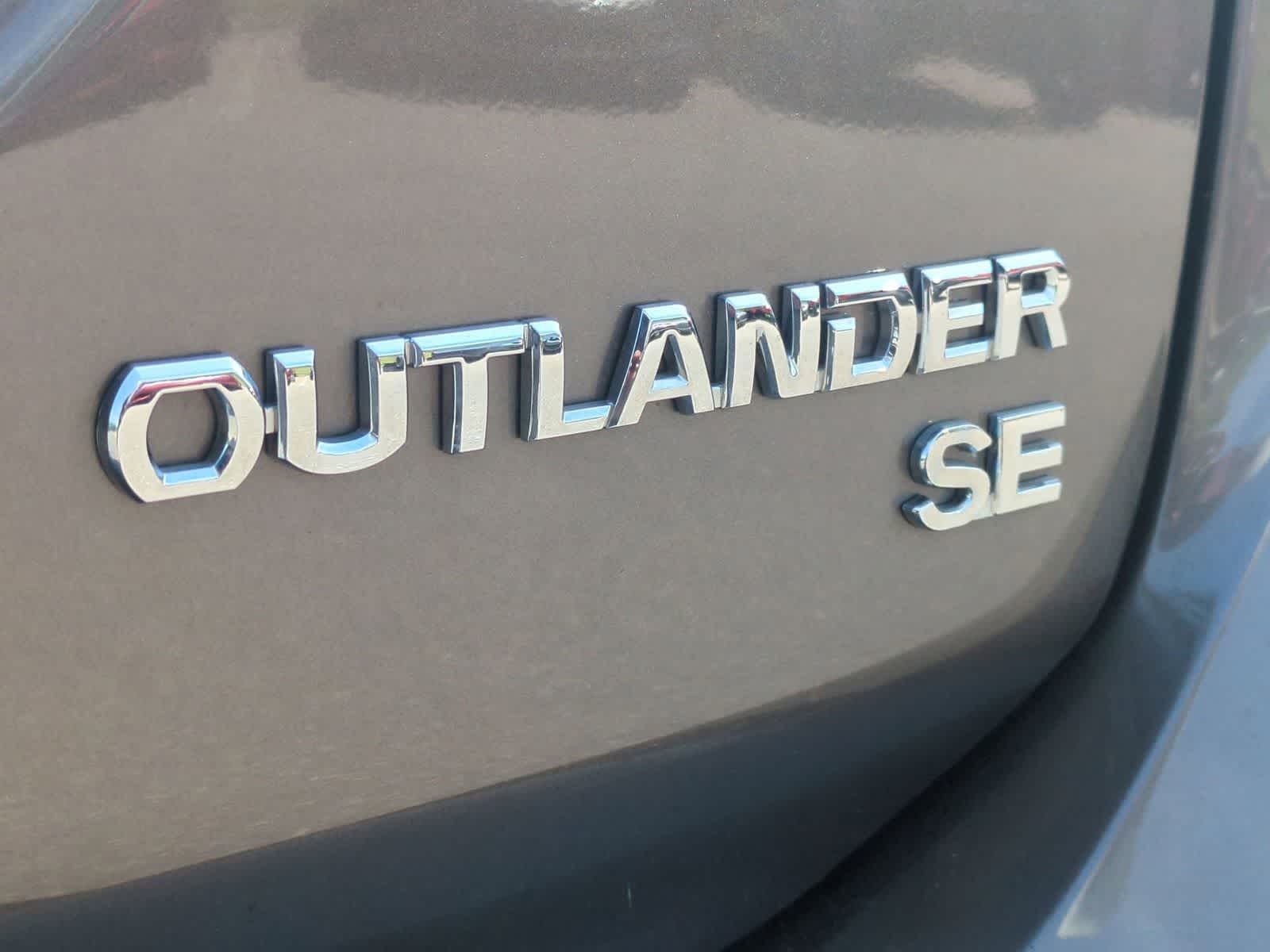 Thumbnail: 2018 Mitsubishi Outlander - 13