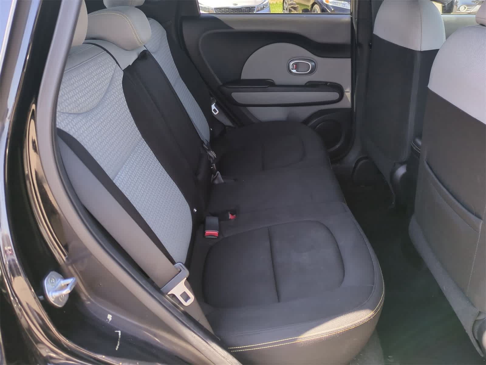 Thumbnail: 2016 Kia Soul - 19