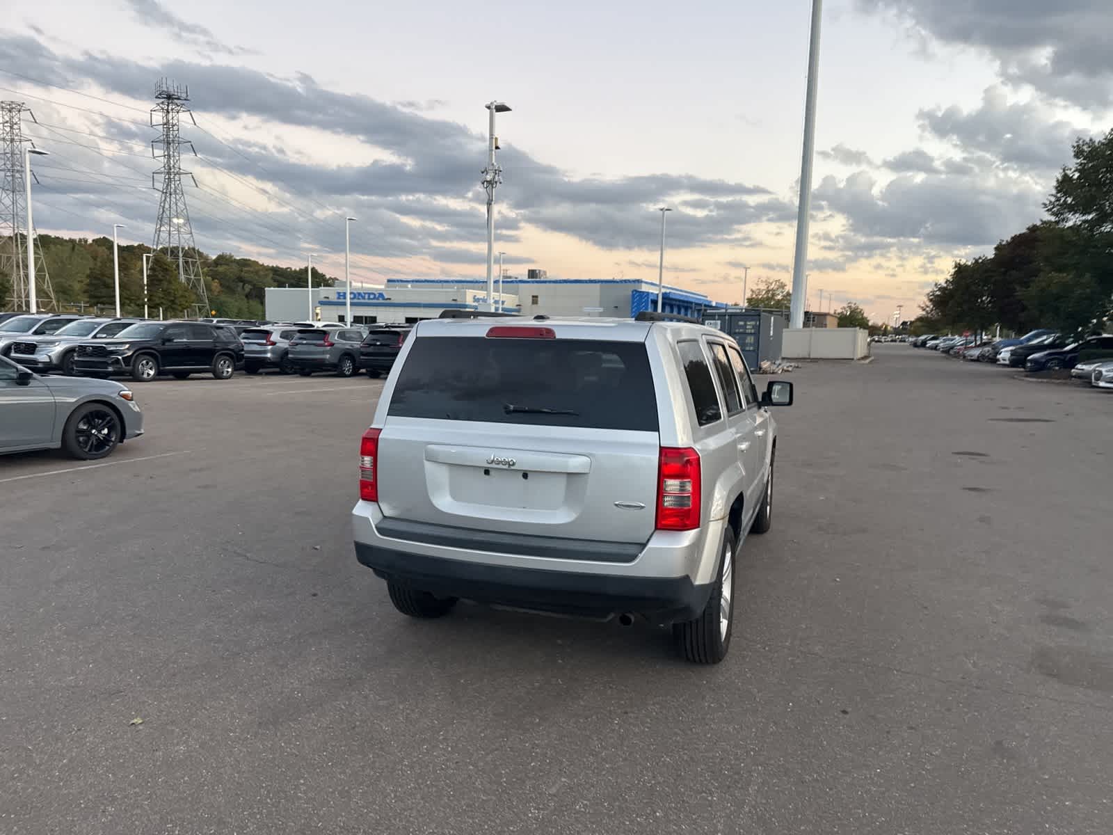 Thumbnail: 2011 Jeep Patriot - 18