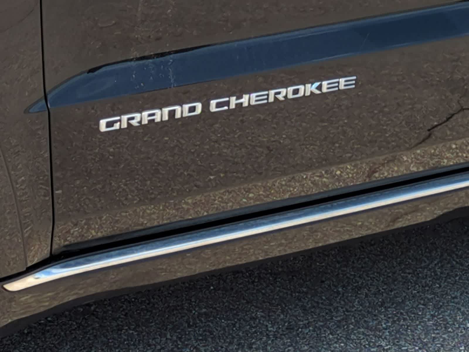 Thumbnail: 2014 Jeep Grand Cherokee - 12
