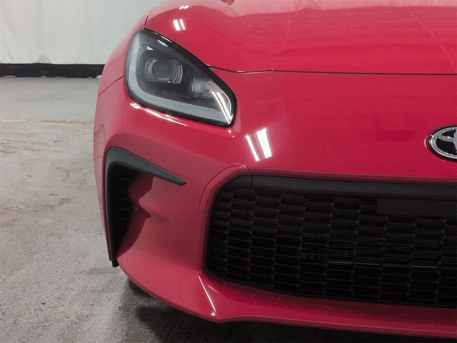 Thumbnail: 2023 Toyota GR86 - 11