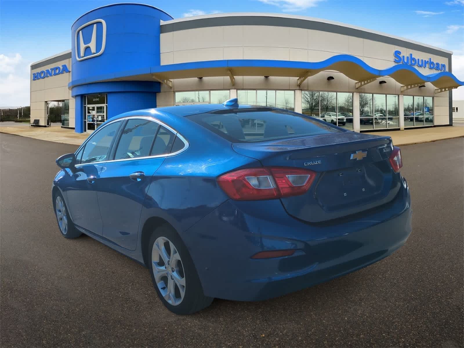 Thumbnail: 2017 Chevrolet Cruze - 6