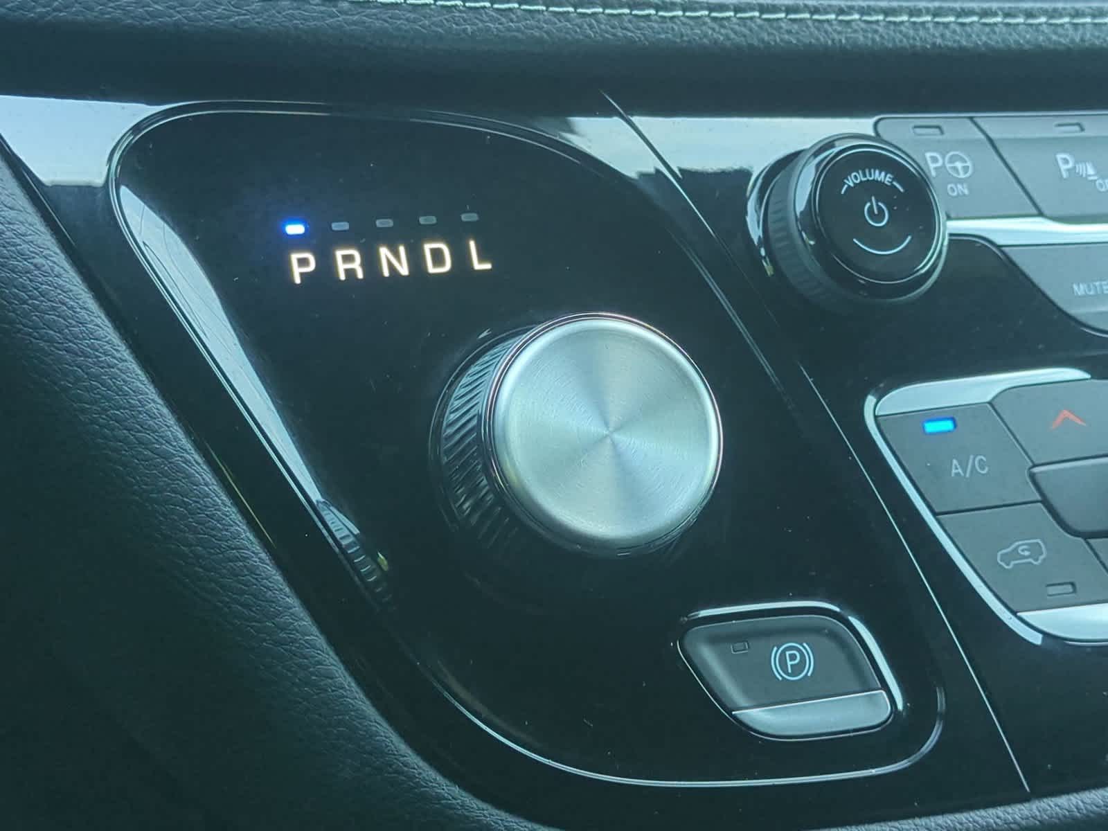 2024 Chrysler Pacifica PHEV Select - Photo 31