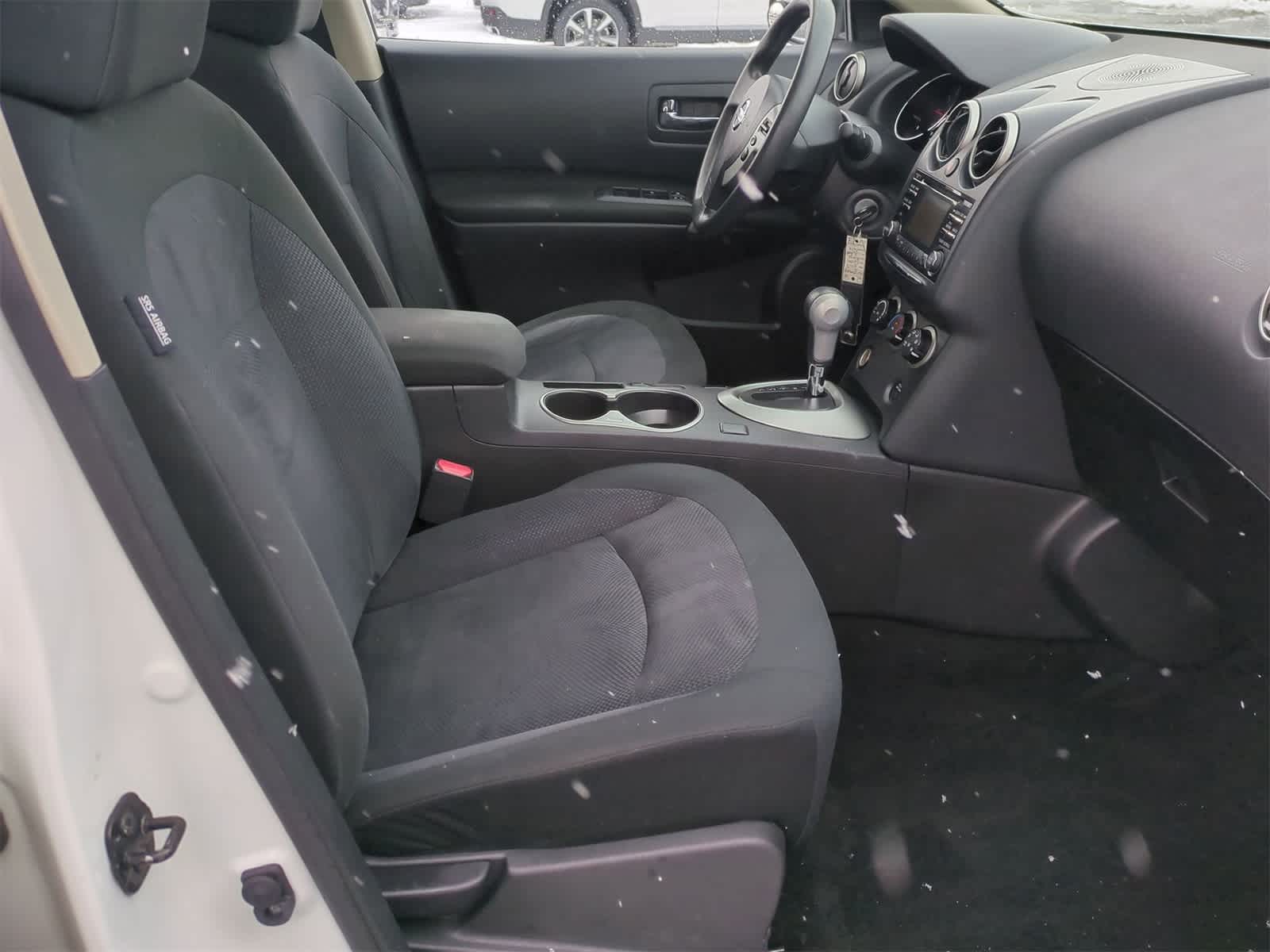 Thumbnail: 2015 Nissan Rogue - 21