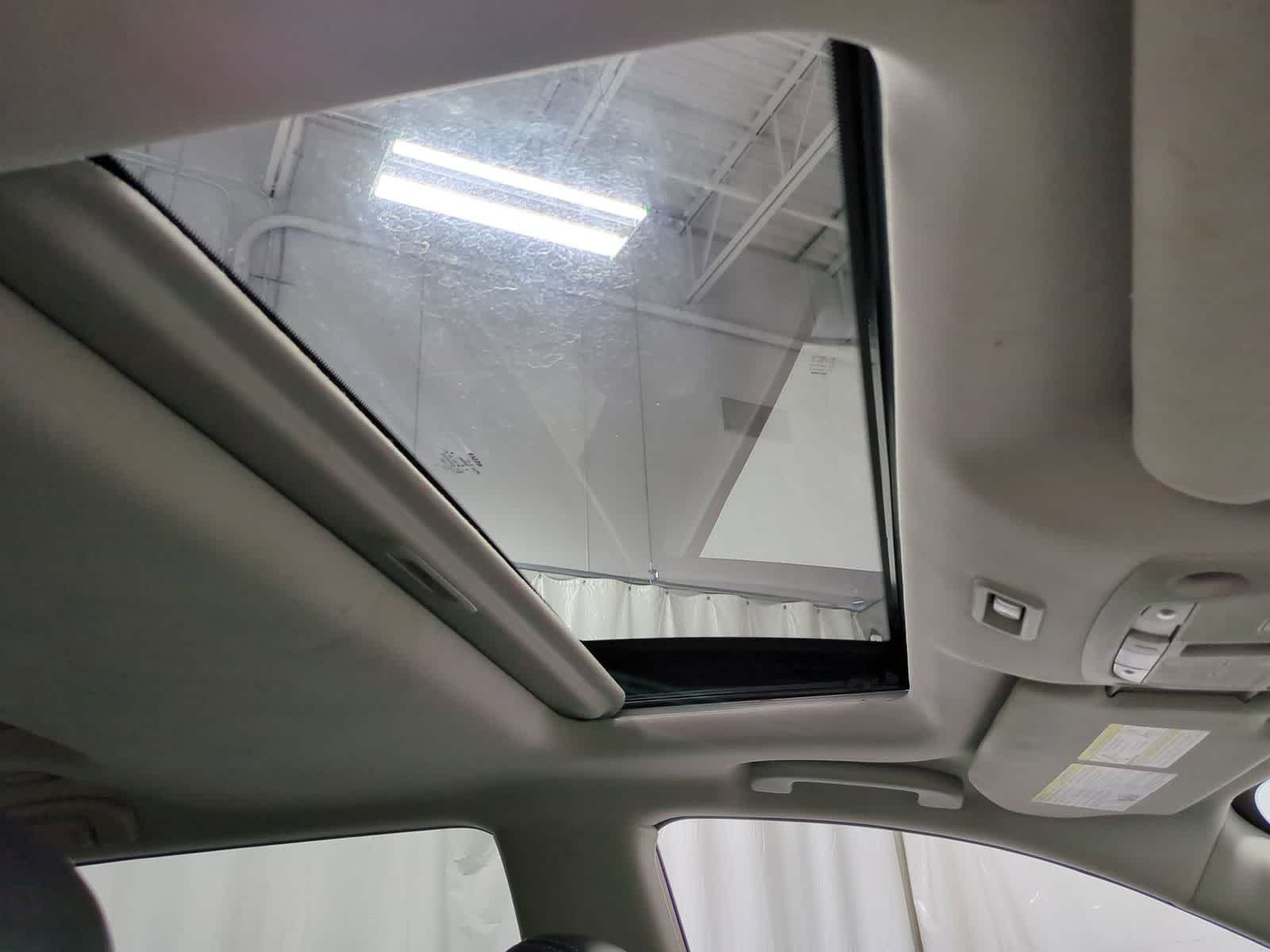 Thumbnail: 2017 Nissan Pathfinder - 23