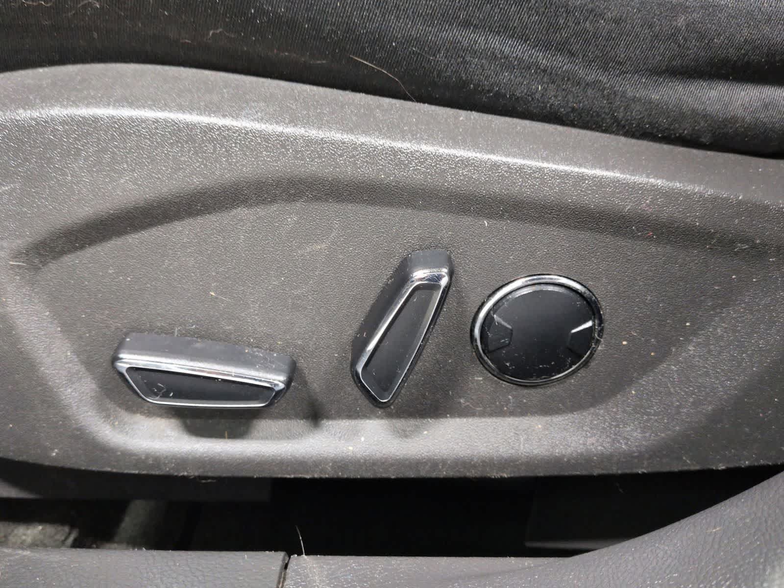 Thumbnail: 2013 Ford Fusion - 18