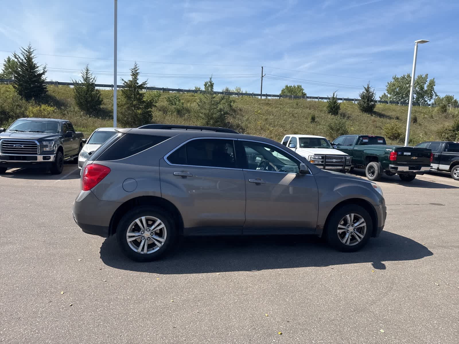 Thumbnail: 2011 Chevrolet Equinox - 10