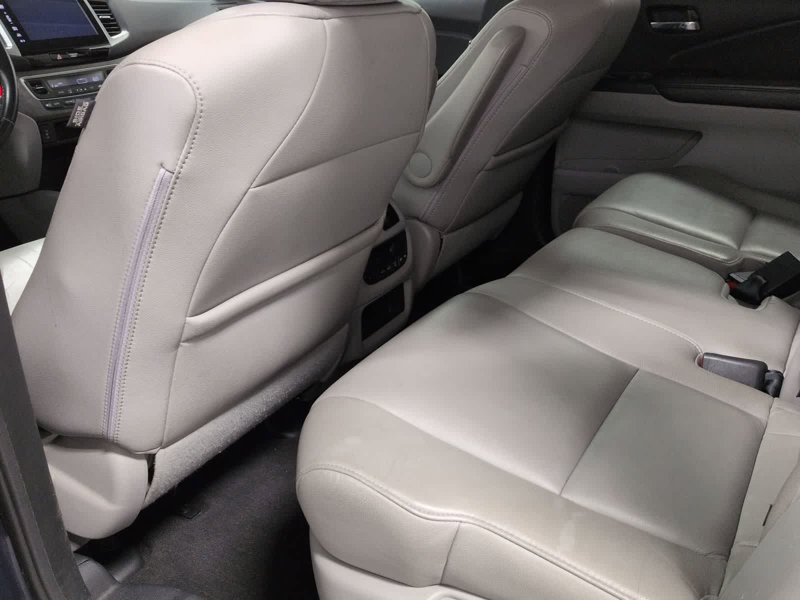 Thumbnail: 2016 Honda Pilot - 19
