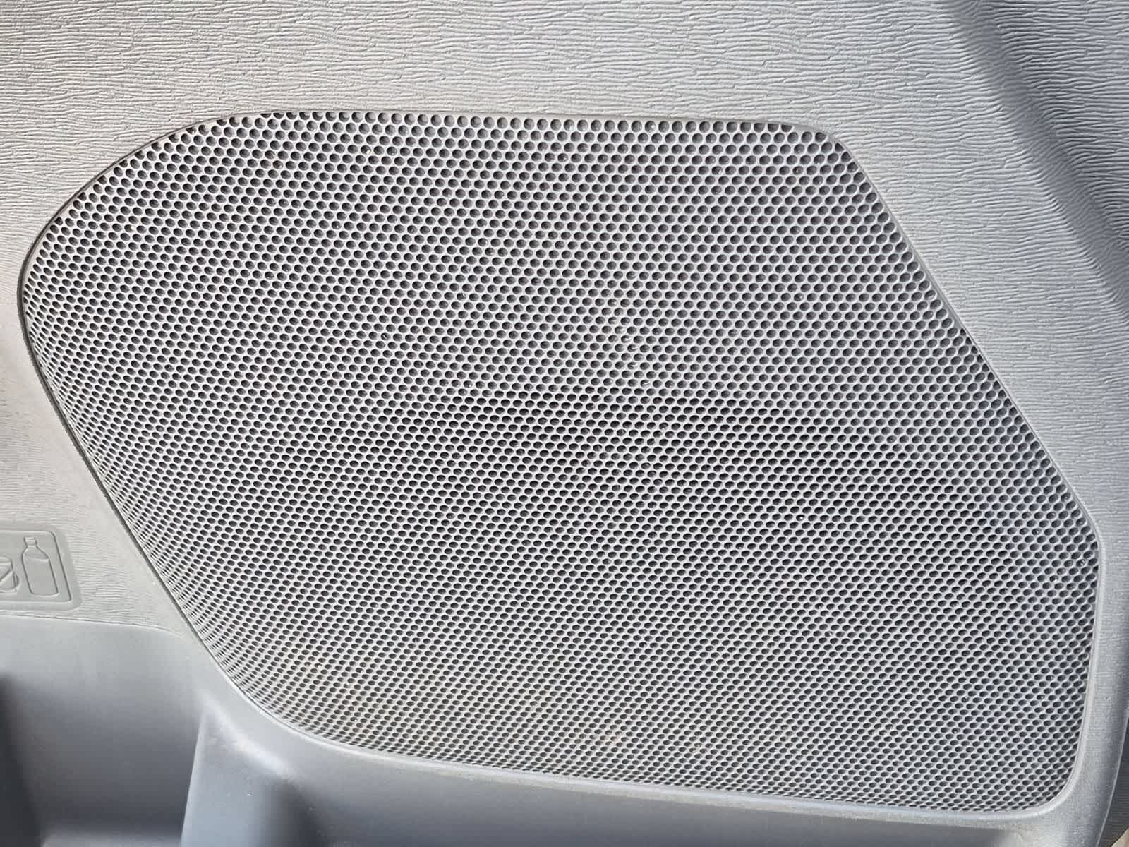Thumbnail: 2016 Toyota Sienna - 36