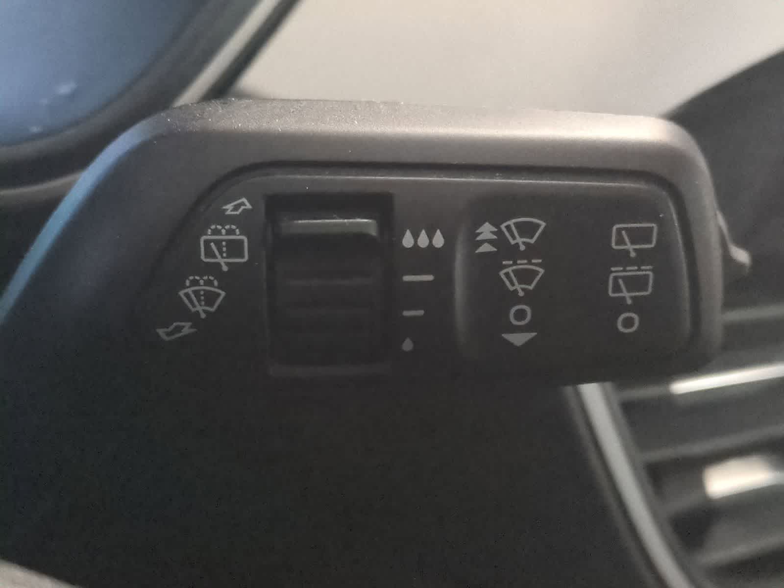 Thumbnail: 2022 Ford Escape - 25