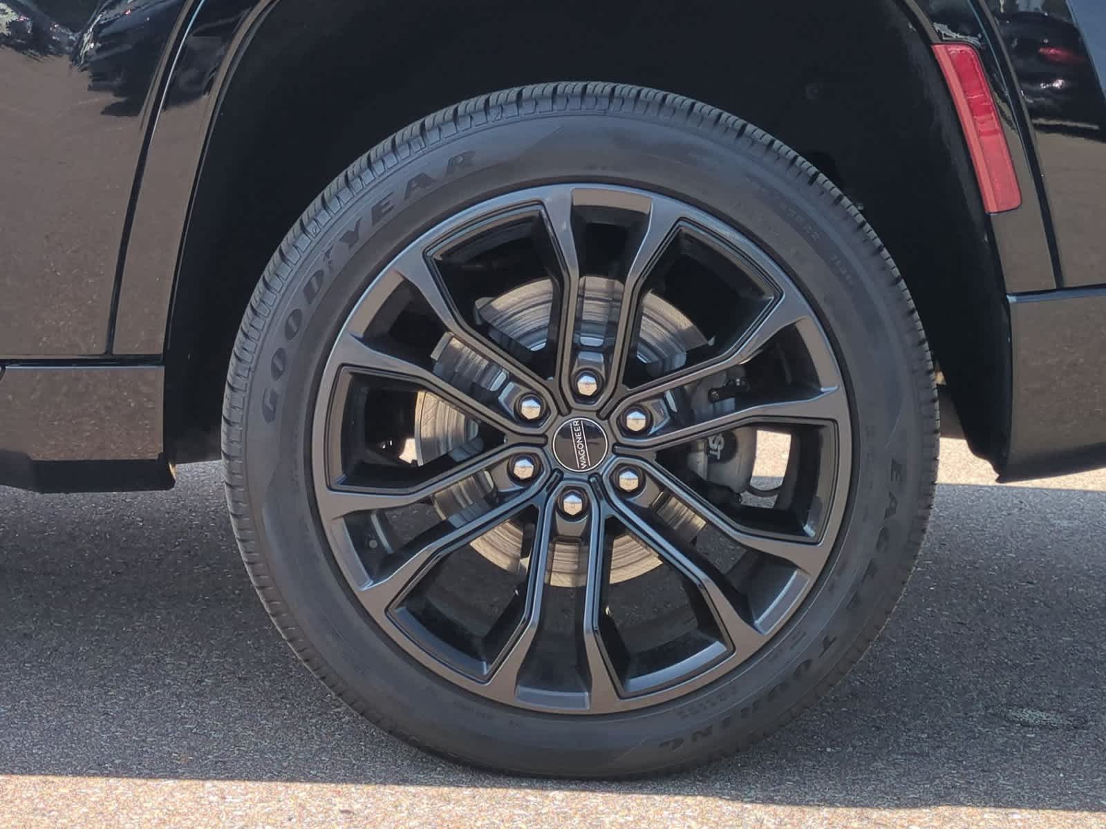 2022 Jeep Grand Wagoneer Obsidian - Photo 21