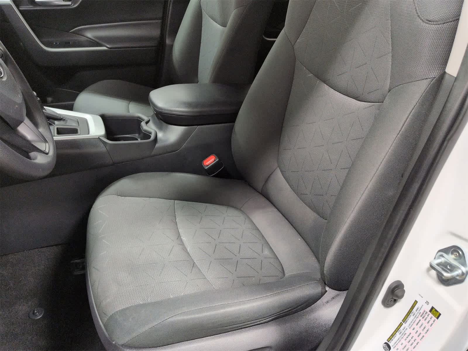 Thumbnail: 2024 Toyota RAV4 - 17