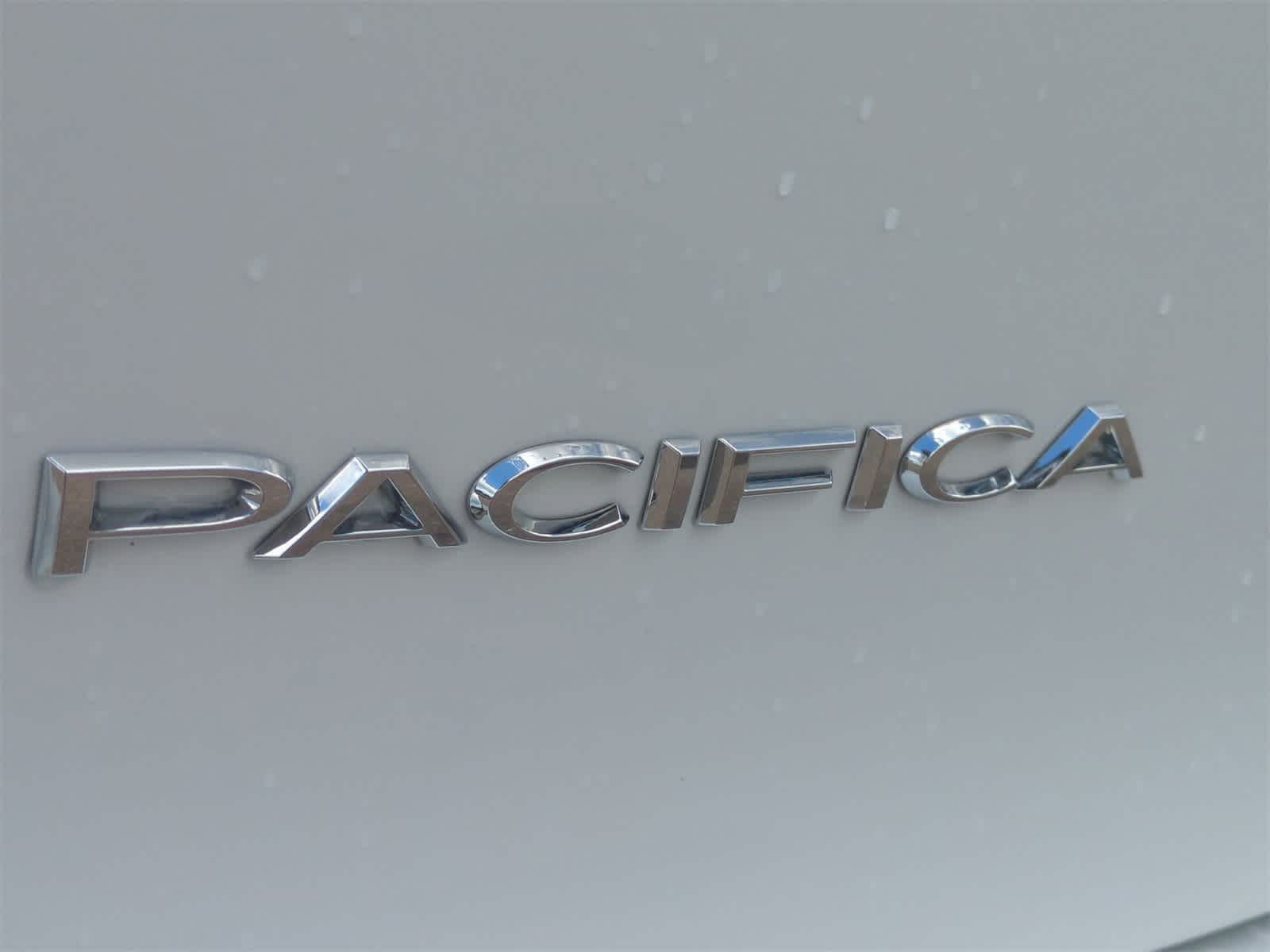Thumbnail: 2024 Chrysler Pacifica - 13