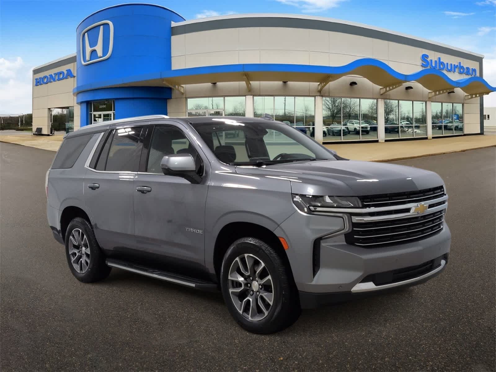 Thumbnail: 2022 Chevrolet Tahoe - 2