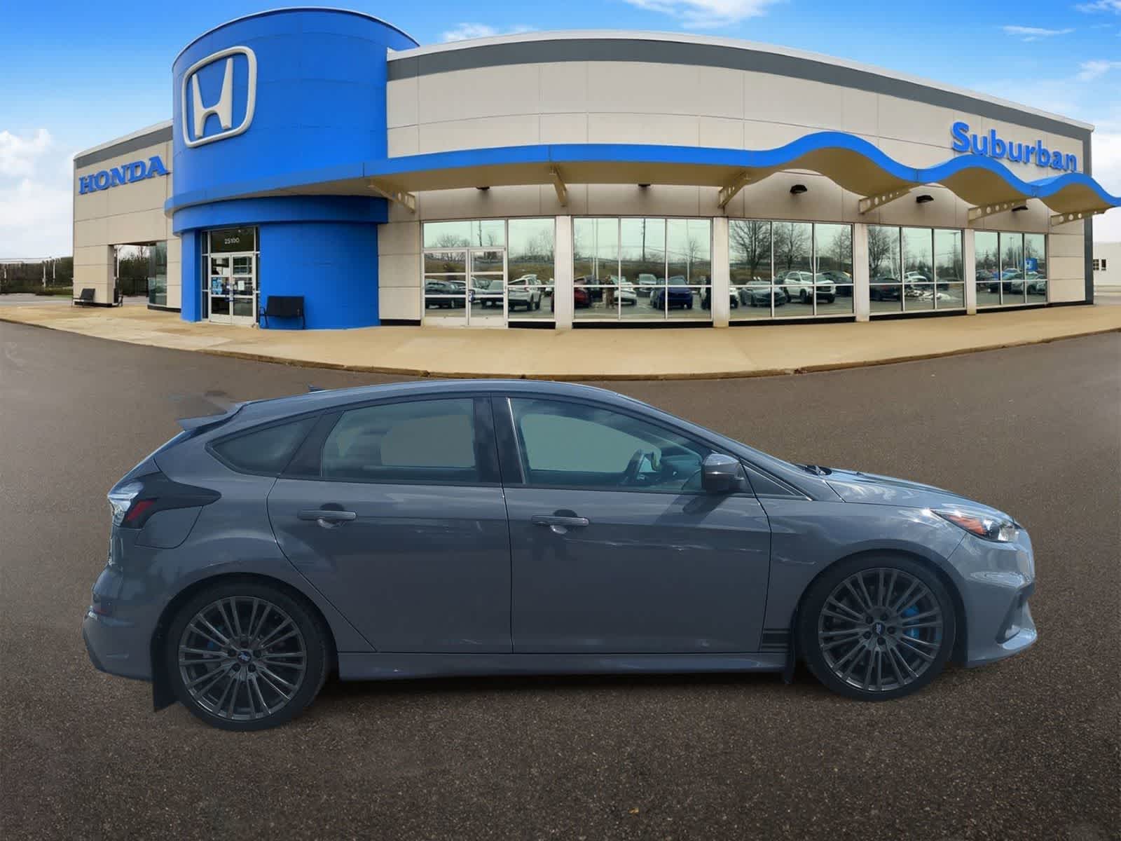 Thumbnail: 2017 Ford Focus - 9