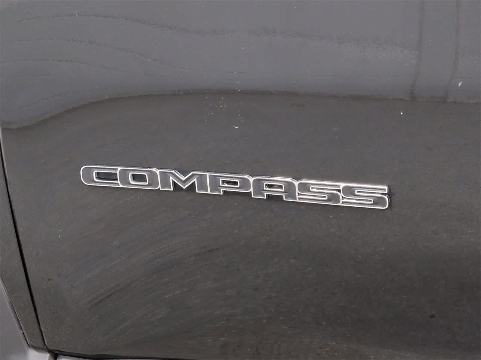 Thumbnail: 2019 Jeep Compass - 11