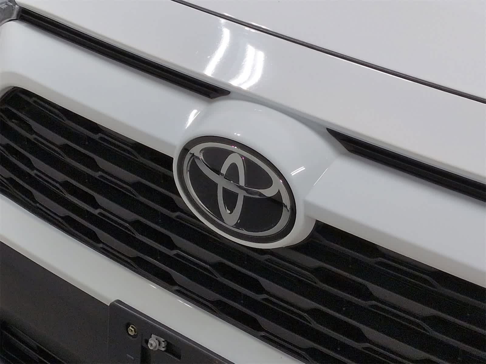 Thumbnail: 2024 Toyota RAV4 - 12