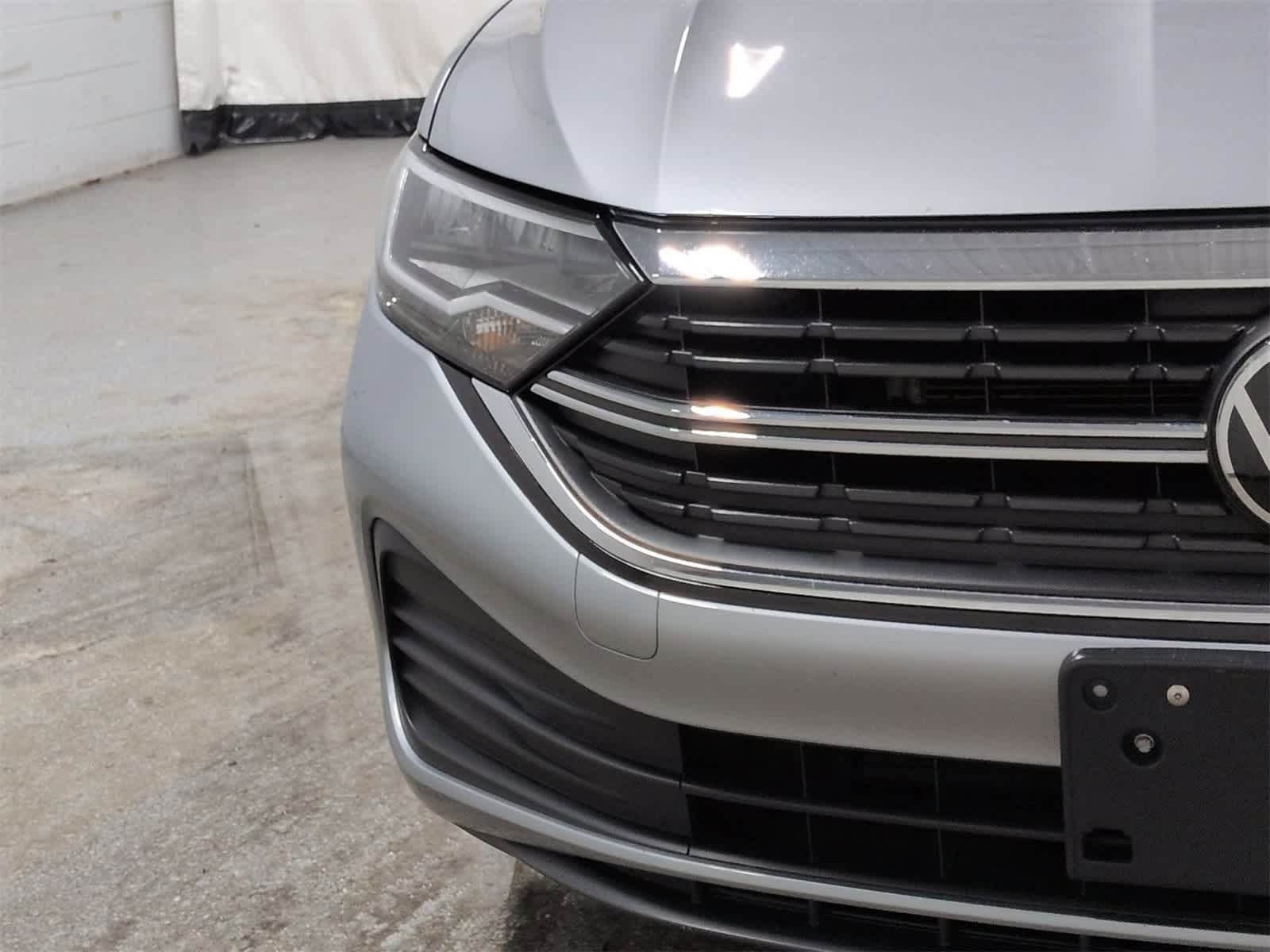 Thumbnail: 2024 Volkswagen Jetta - 11