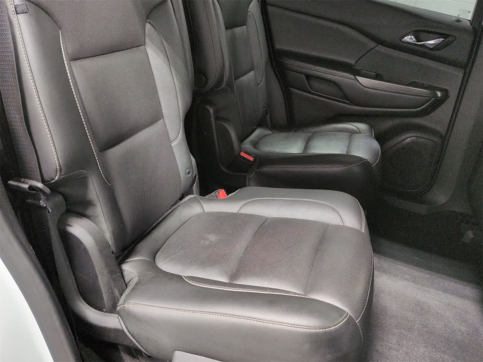 Thumbnail: 2019 GMC Acadia - 21