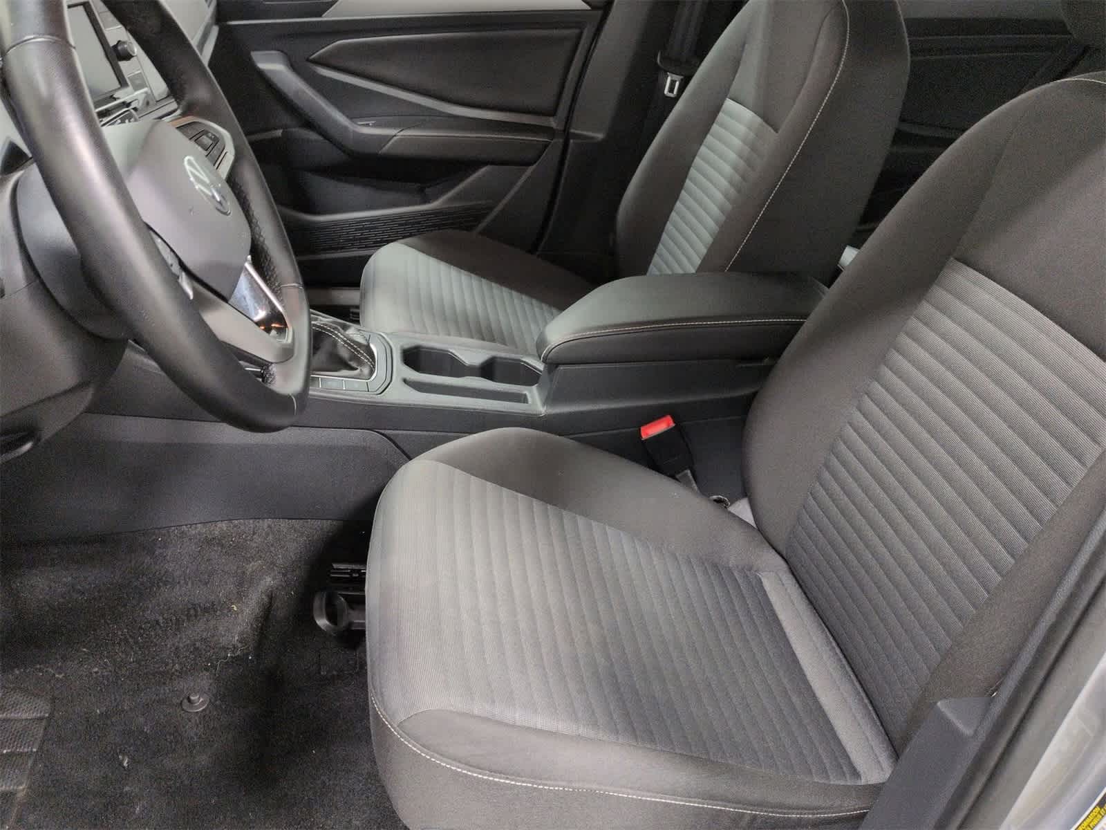 Thumbnail: 2024 Volkswagen Jetta - 17