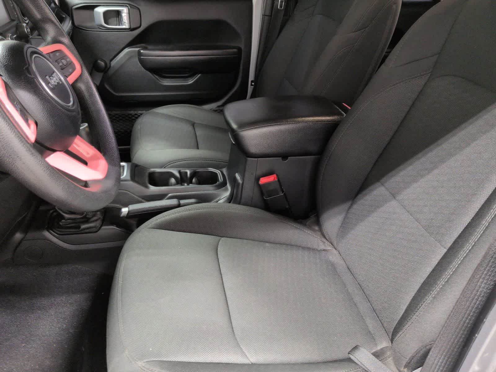 Thumbnail: 2020 Jeep Wrangler - 17