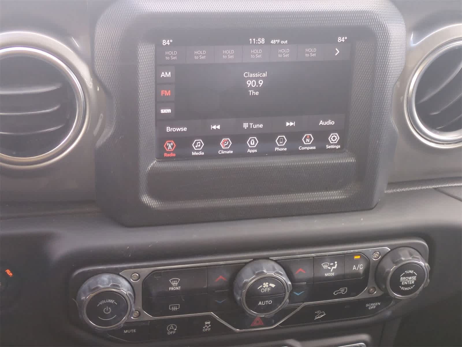 Thumbnail: 2020 Jeep Wrangler - 27